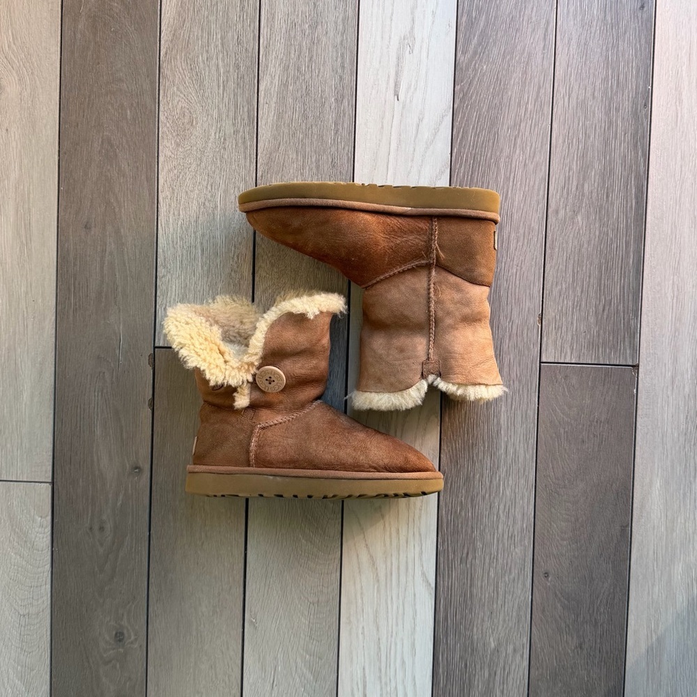 UGG Big Girl Bailey Button II boots in the chestnut suede color.